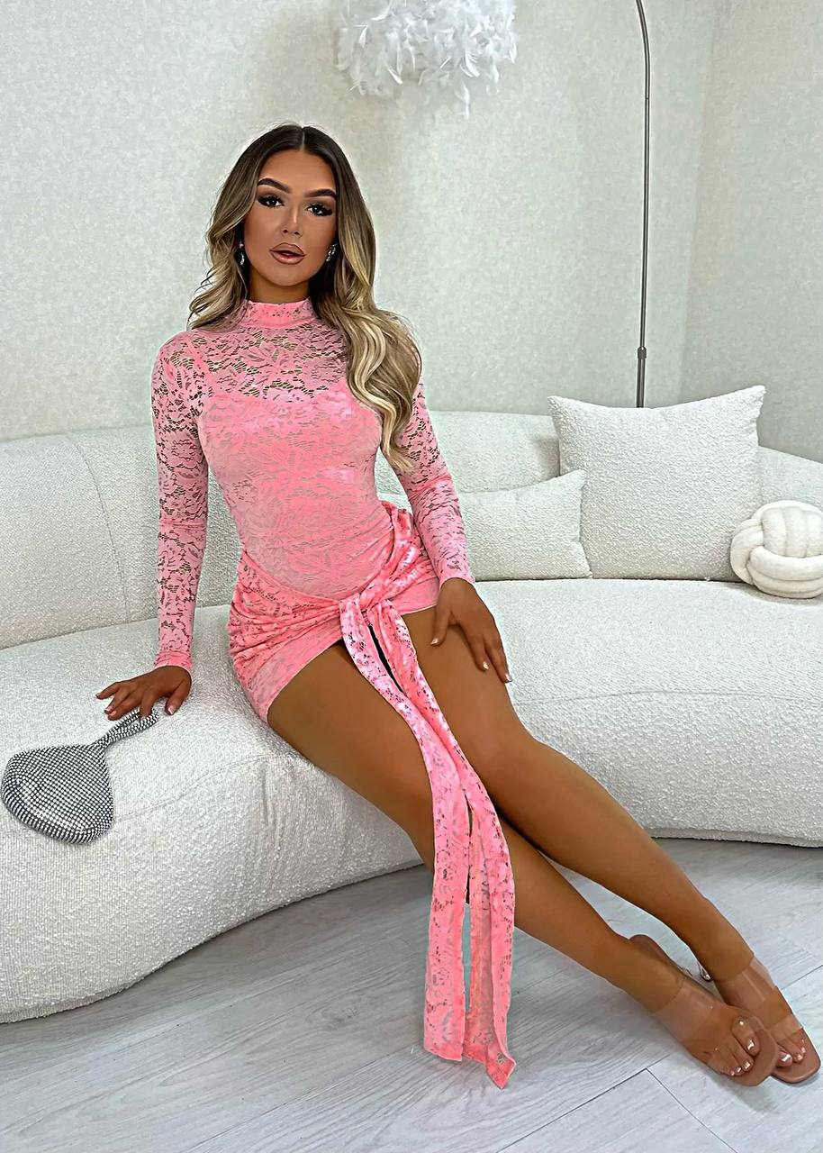 Pastelově růžové šaty Viky